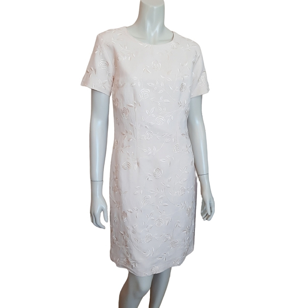 Vintage 90s Embroidered Linen Dress size 4 Very Light Pink